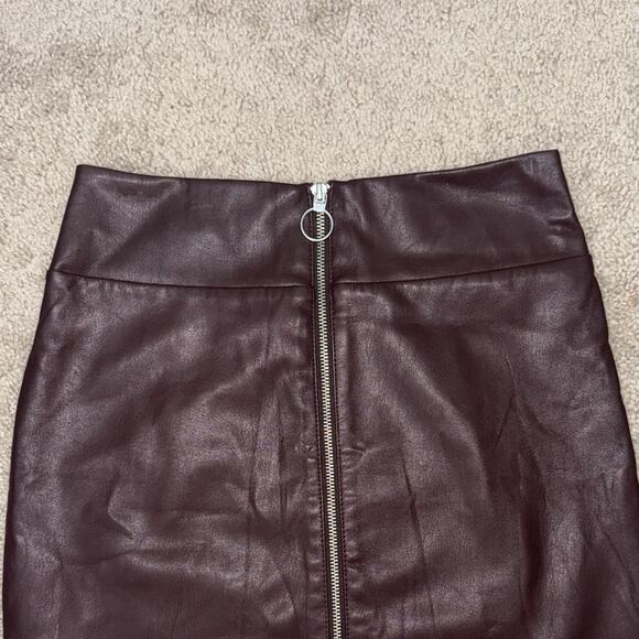 Express Brown Faux Leather Front Zip Mini Skirt Women's 4 - Picture 4 of 6
